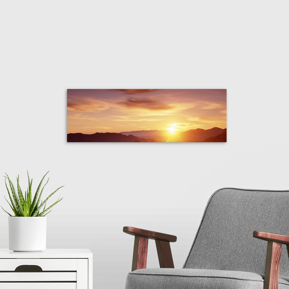 A modern room featuring Arizona, Texas Canyon, sunrise
