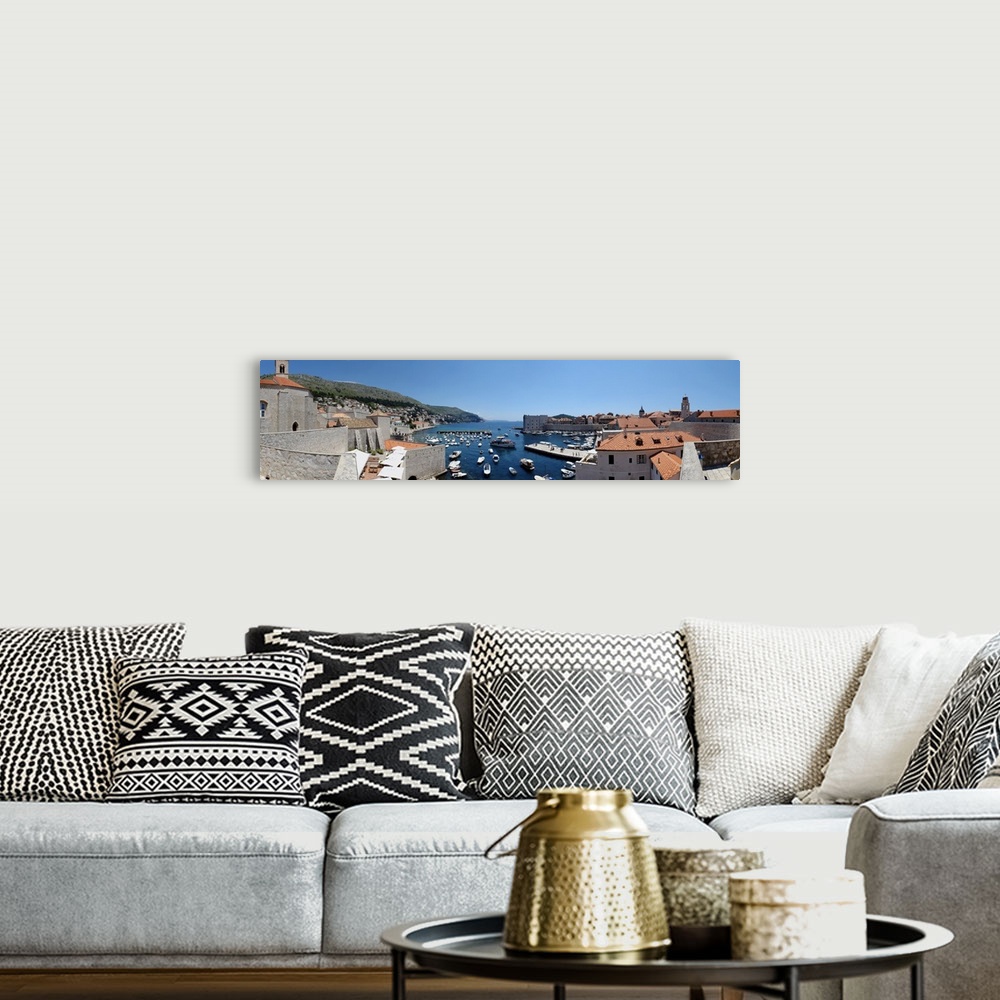 A bohemian room featuring Boats in the sea, UI Sv Dominika, Dubrovnik, Croatia