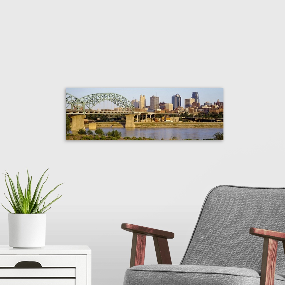 A modern room featuring Bridge over a river, Kansas city, Missouri