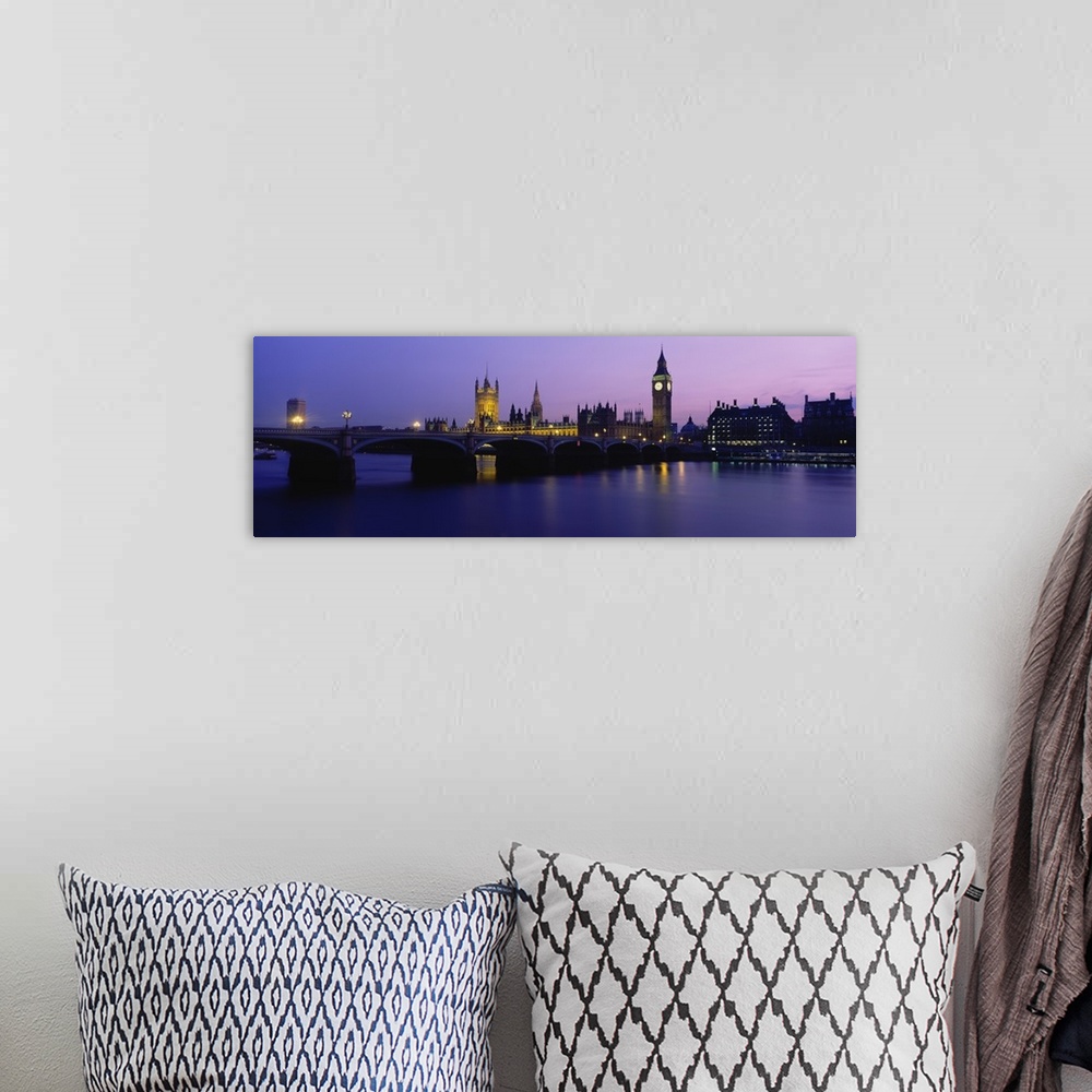 A bohemian room featuring Buildings lit up at dusk, Big Ben, Houses of Parliament, London, England