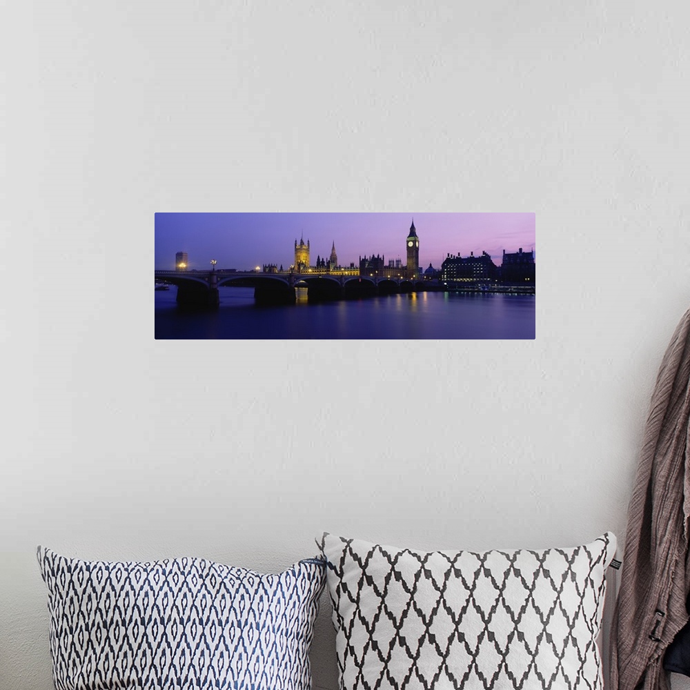 A bohemian room featuring Buildings lit up at dusk, Big Ben, Houses of Parliament, London, England