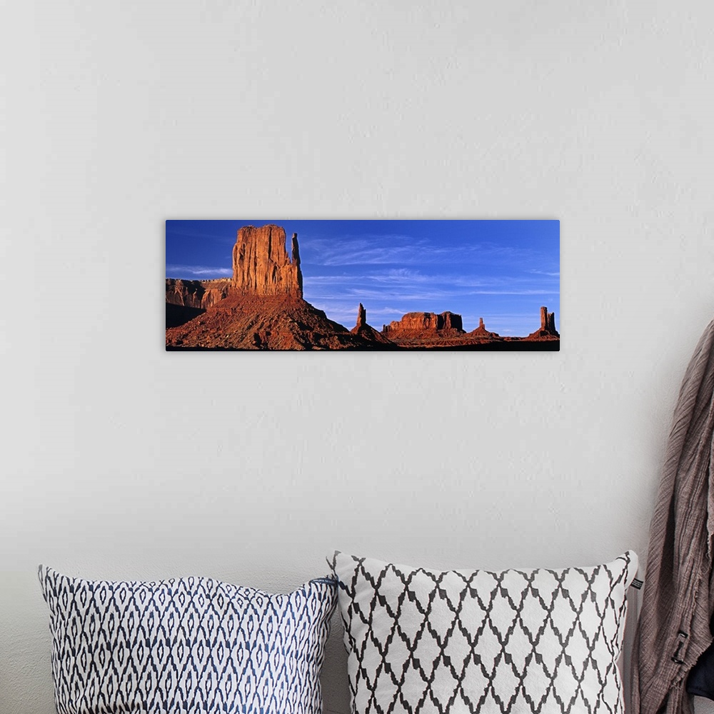 A bohemian room featuring Buttes in the desert, Monument Valley, Utah
