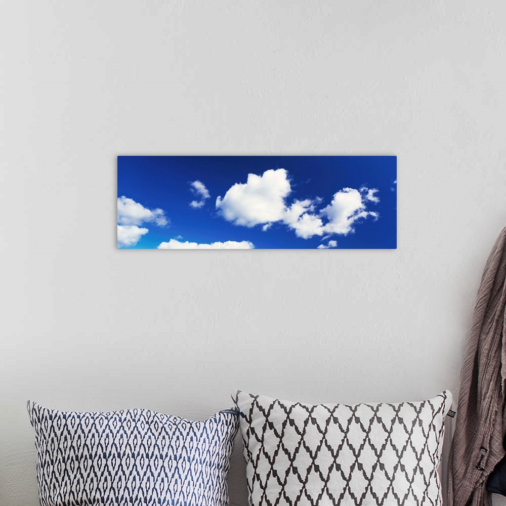 A bohemian room featuring Clouds ME