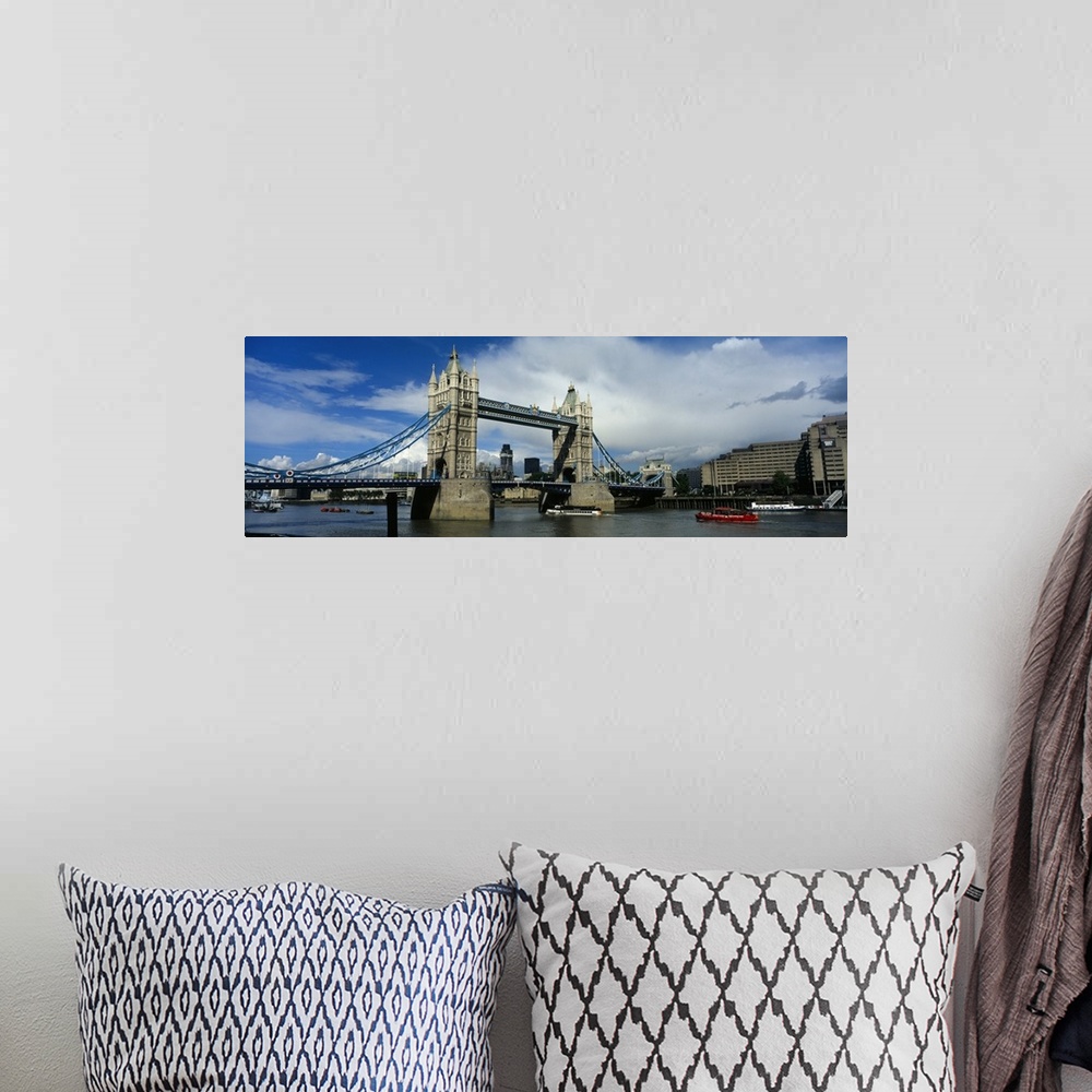 A bohemian room featuring England, London, Tower Bridge
