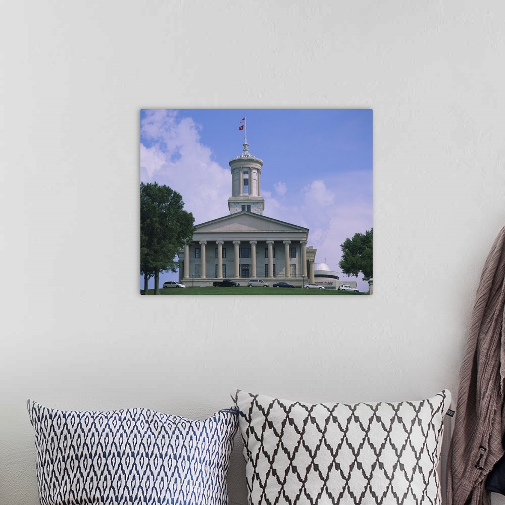 A bohemian room featuring Facade of a government building, State Capitol Building, Nashville, Davidson County, Tennessee