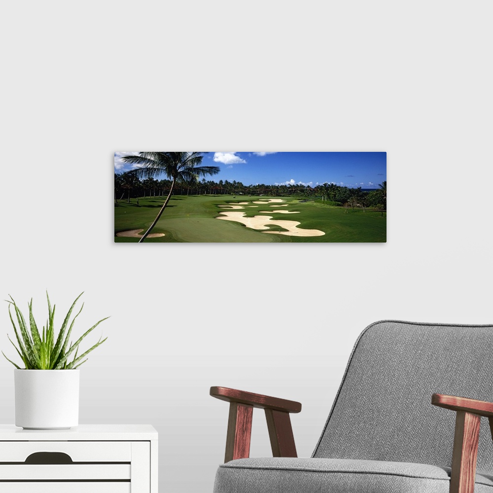 A modern room featuring Golf Course HI