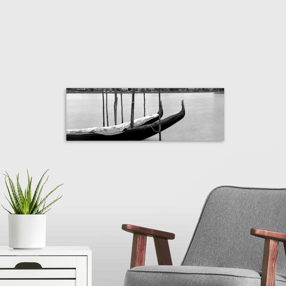 A modern room featuring Gondolas in a lake, Oakland, California
