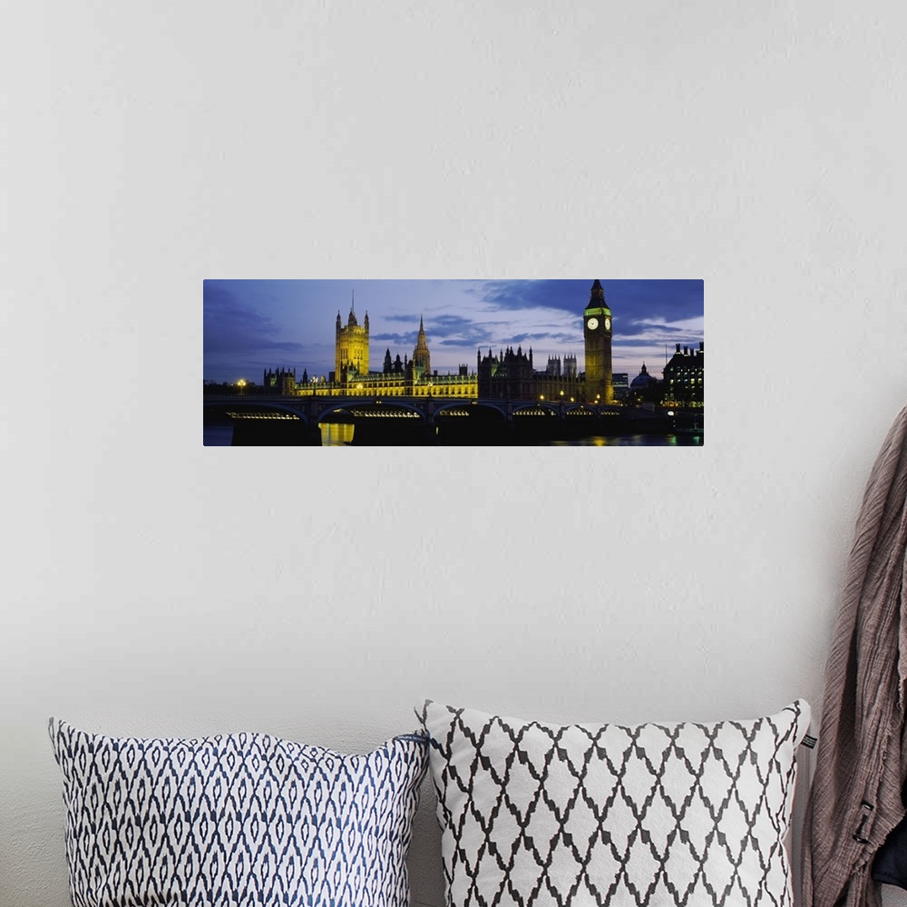 A bohemian room featuring London Skyline at dusk Thames river in foreground also pictured Big Ben, Halls of Parliament.
