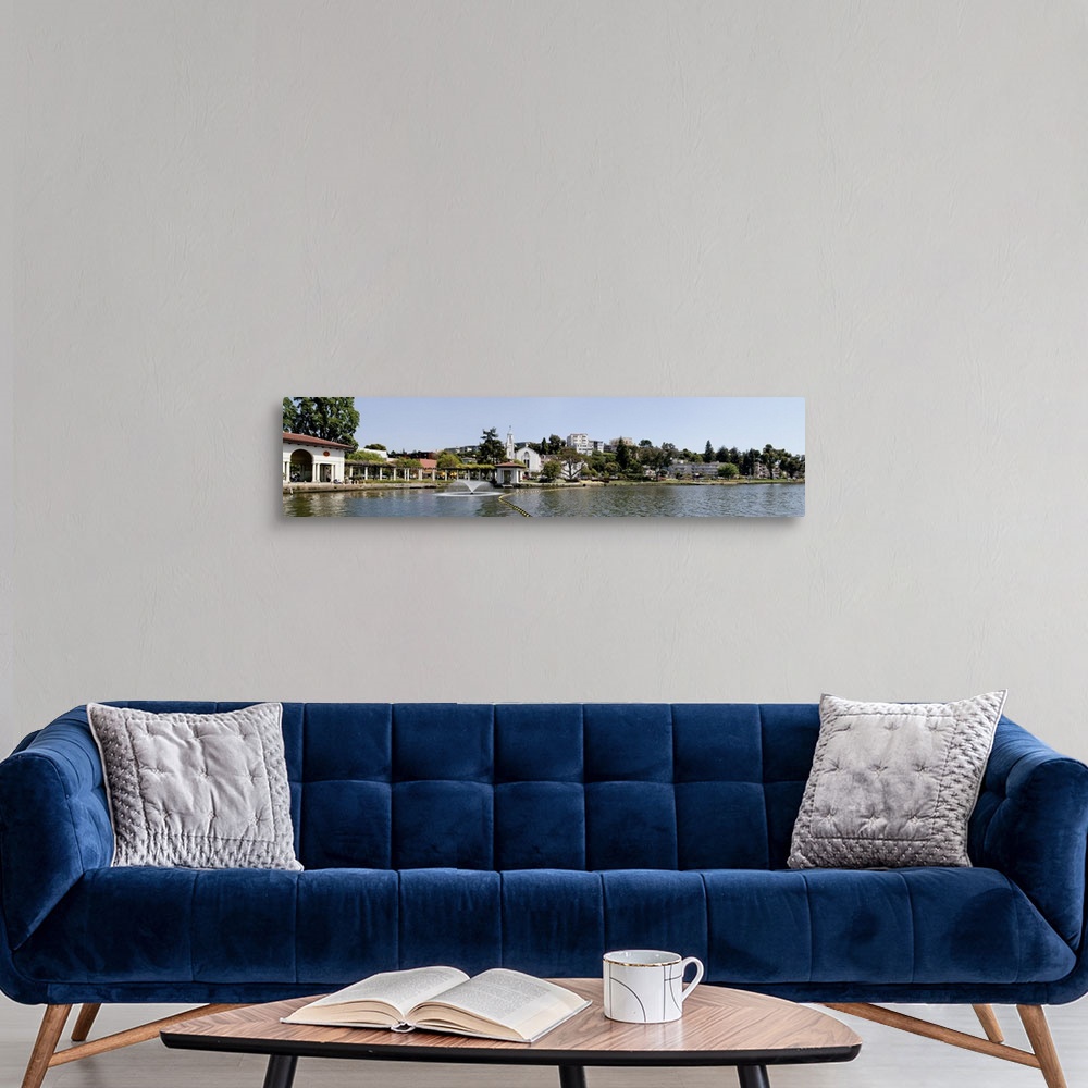 A modern room featuring Lake Merritt in Oakland, California