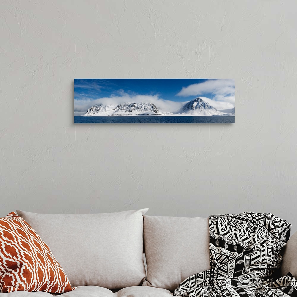 A bohemian room featuring Magdalenefjorden Mountains, Spitsbergen, Svalbard, Norway