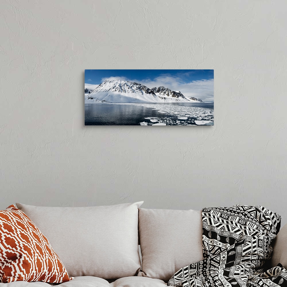 A bohemian room featuring Magdalenefjorden Mountains , Spitsbergen, Svalbard, Norway
