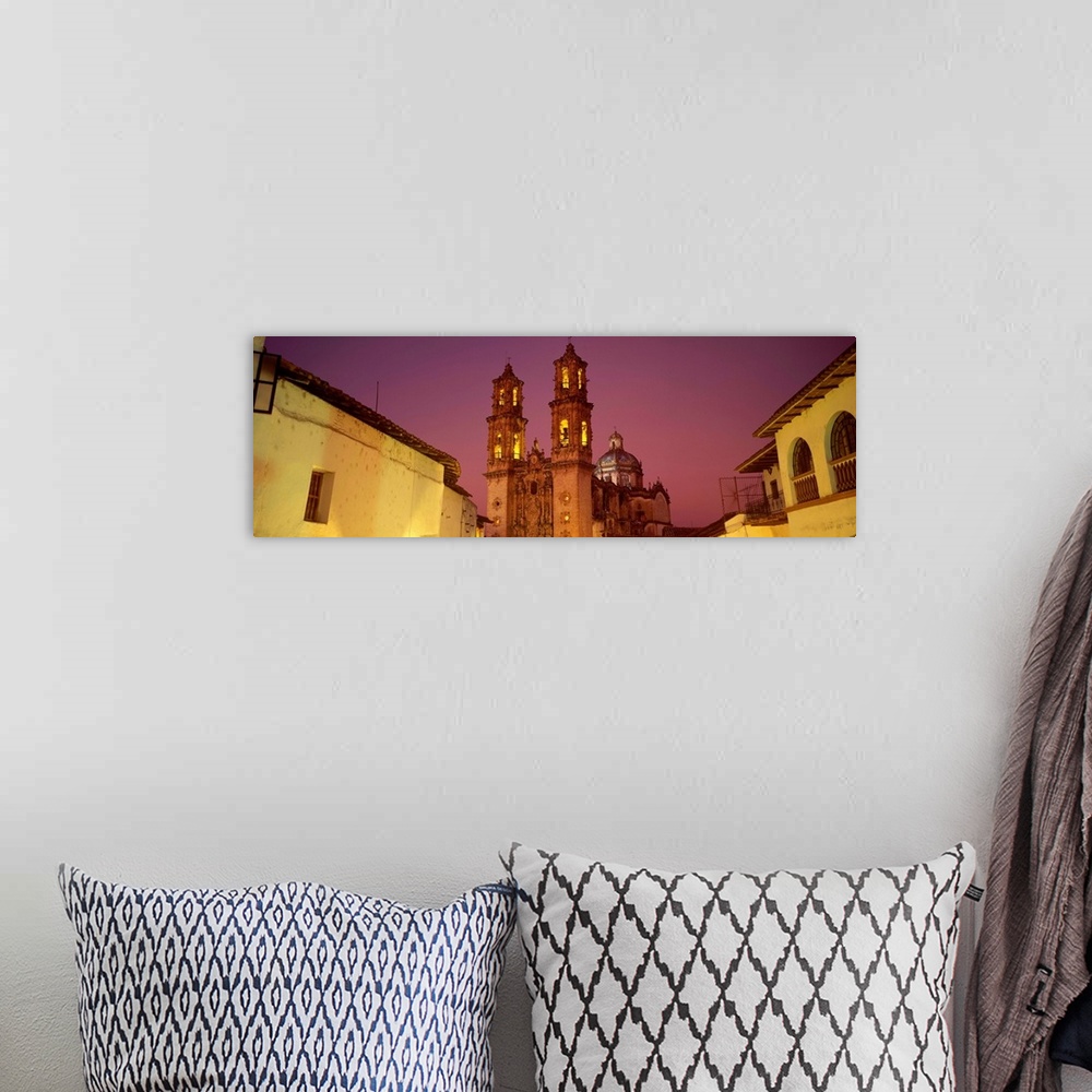 A bohemian room featuring Mexico, Taxco, Santa Prisa Cathedral