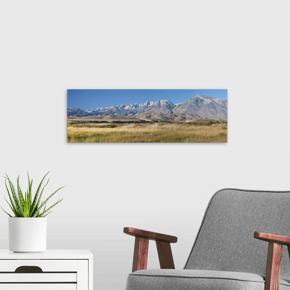A modern room featuring Mountain range, Eastern Sierra Mountains, Mono County, Bishop, California
