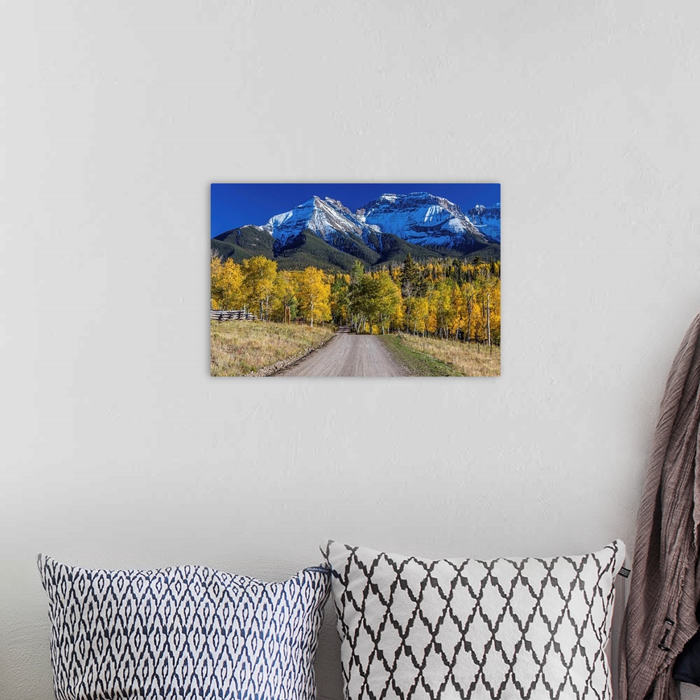 A bohemian room featuring Mountains, Colorado