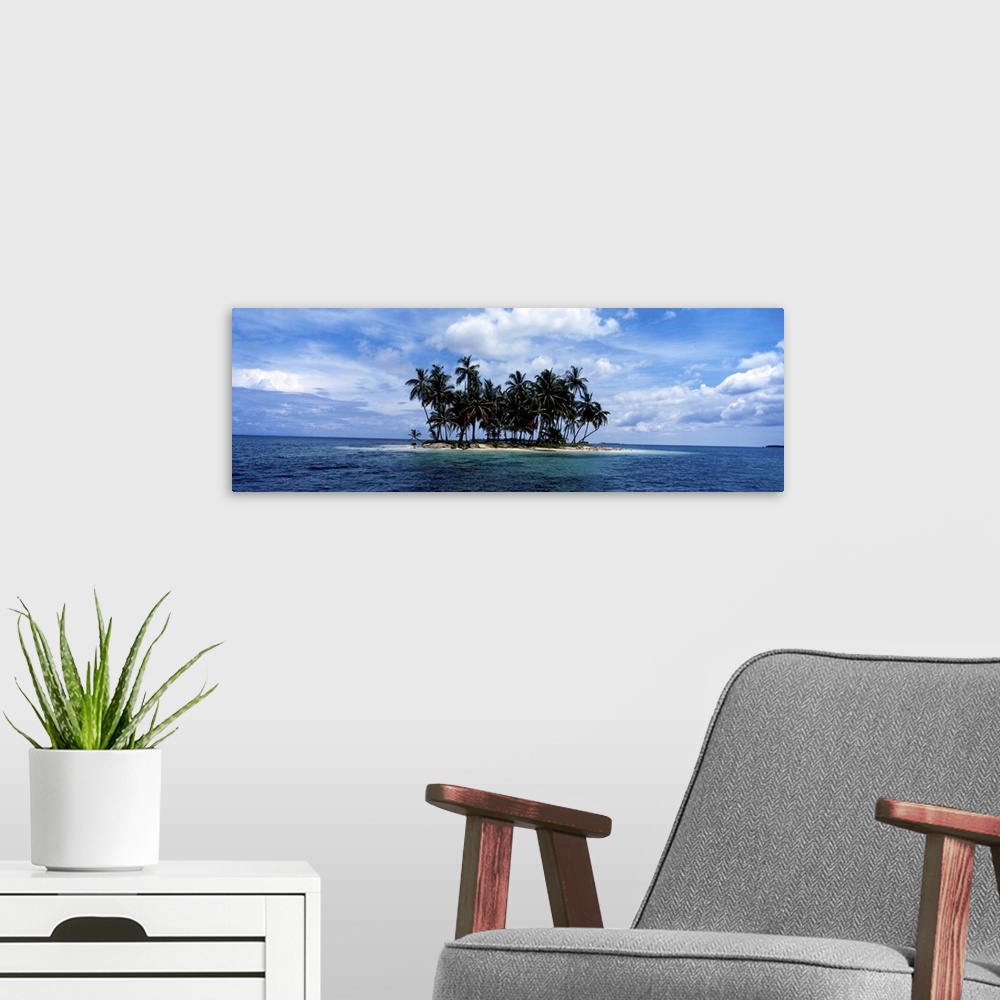 A modern room featuring Palm trees on an island, San Blas Islands, Panama