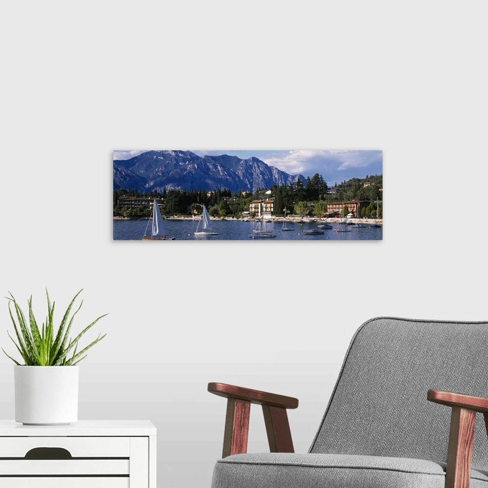 A modern room featuring Resort Lake Garda Italy