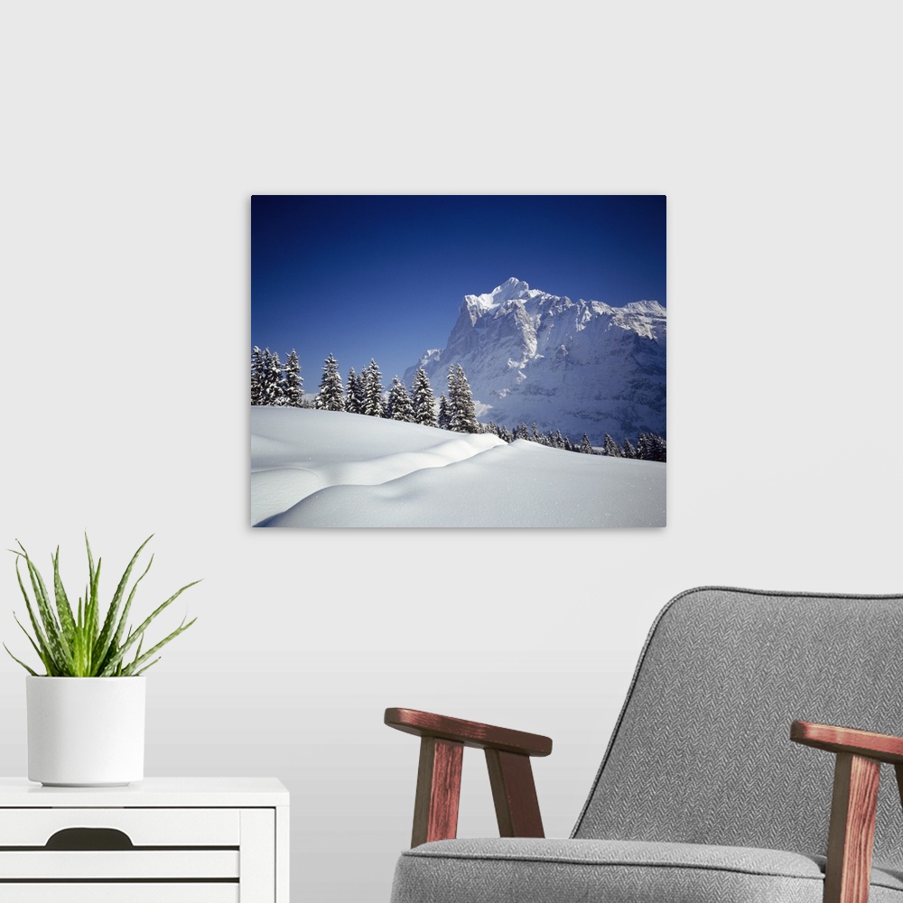 A modern room featuring Snow Grindelwald Switzerland