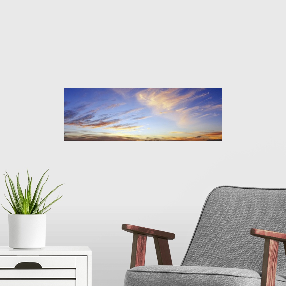 A modern room featuring Sunset Maui HI