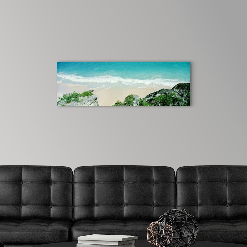 A modern room featuring Surf on the shore, Bermuda