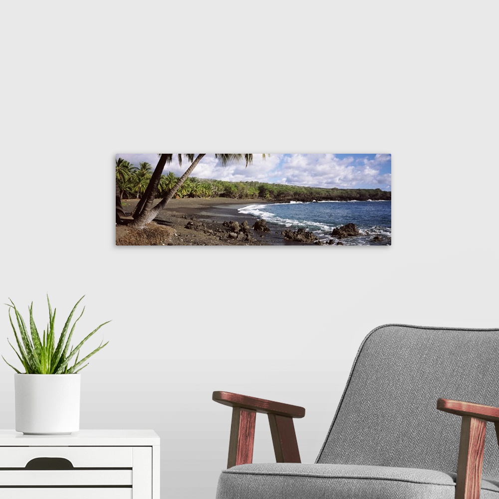 A modern room featuring Tide on the beach, Honomalino Beach, Hawaii, USA