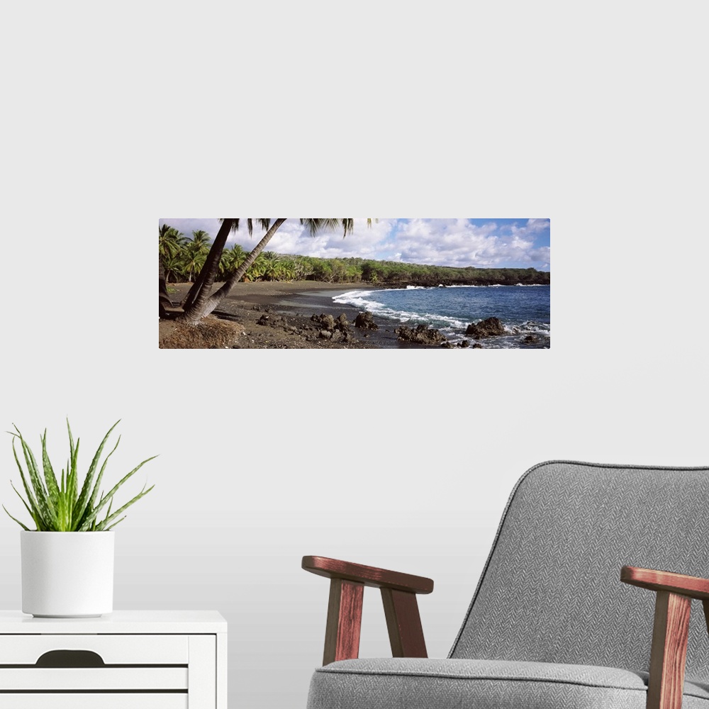 A modern room featuring Tide on the beach, Honomalino Beach, Hawaii, USA