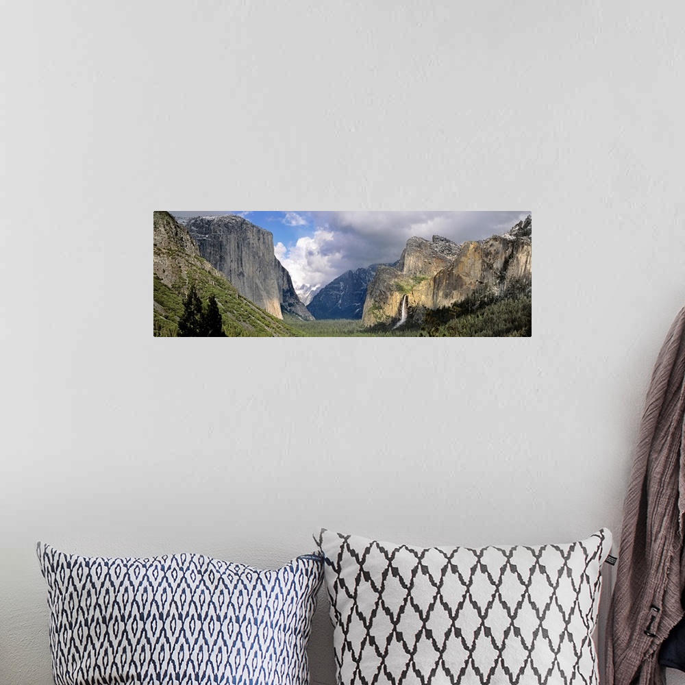 A bohemian room featuring US, California,Yosemite National Park