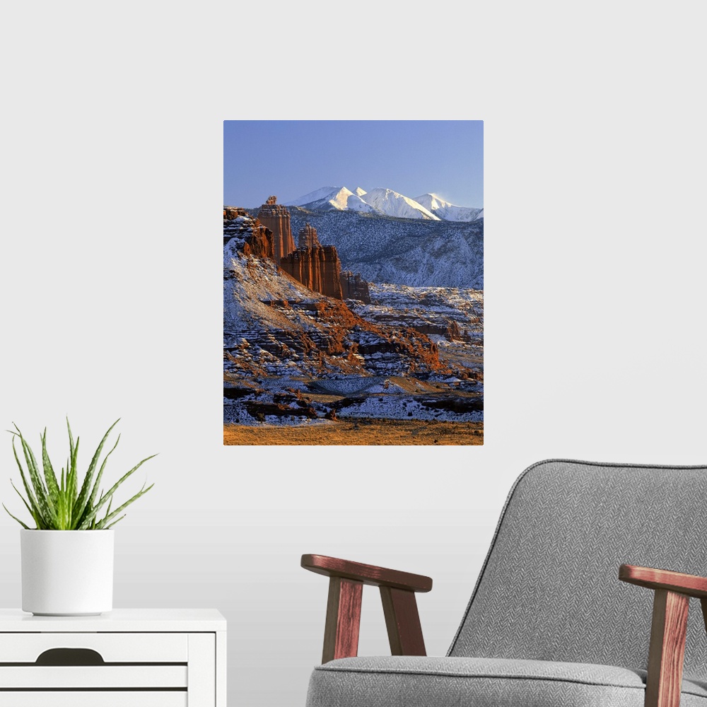 A modern room featuring Utah, Colorado Riverway Recreation Area, Snow covered mountain range