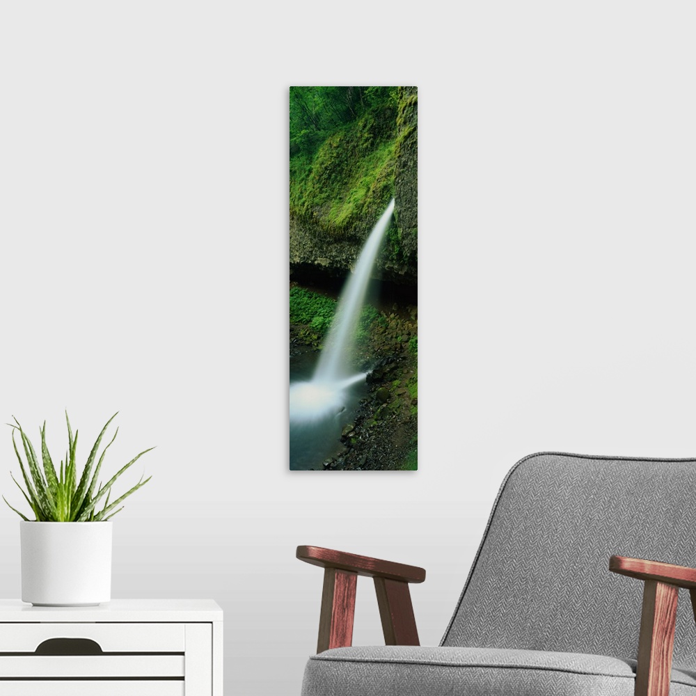 A modern room featuring Waterfall OR