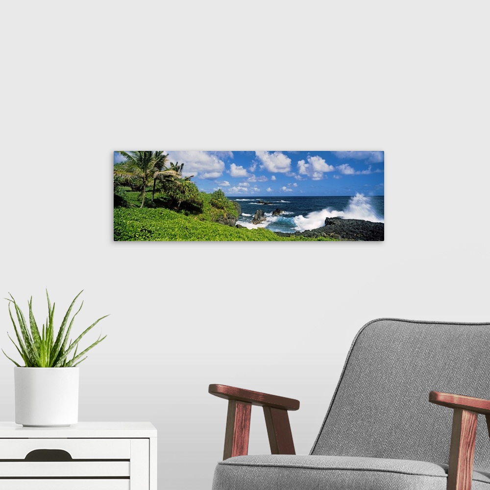 A modern room featuring Waves breaking on the coast, Mokapu Beach, Maui, Hawaii