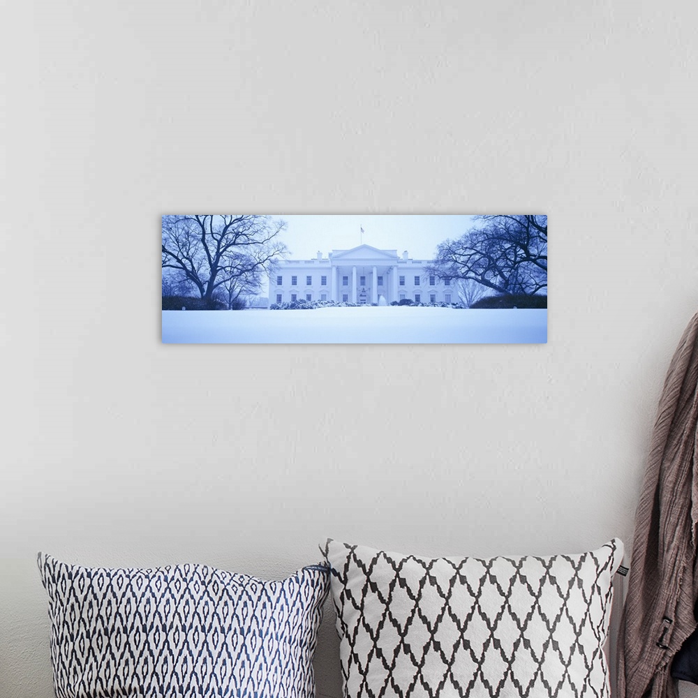 A bohemian room featuring White House with snow at dusk, Washington DC
