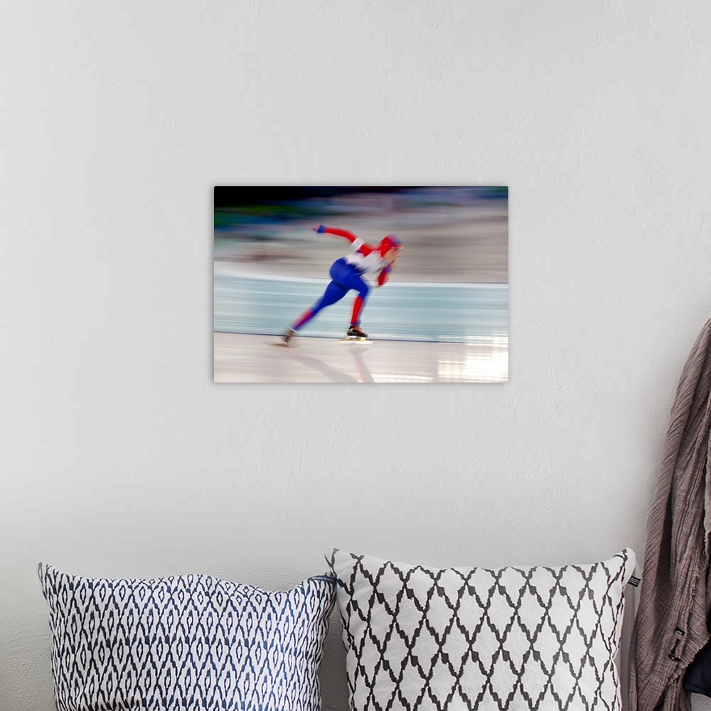 A bohemian room featuring Female speed skating in action