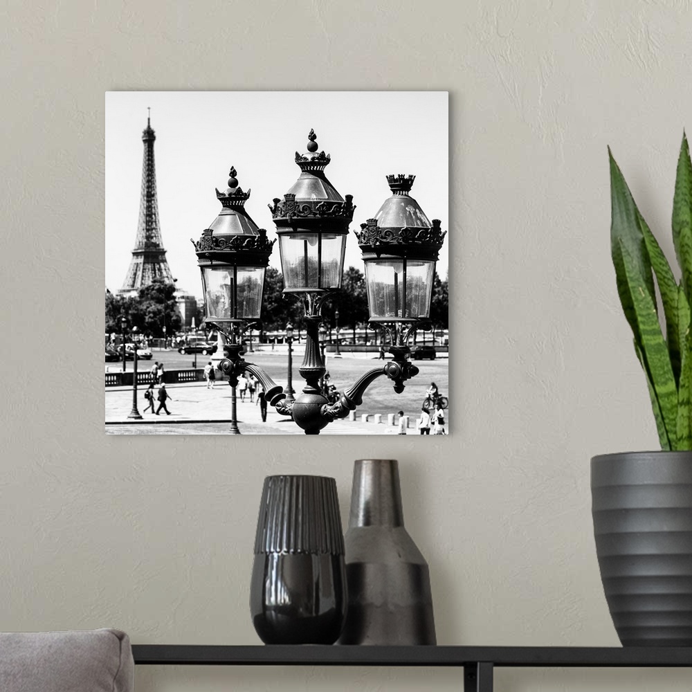 A modern room featuring A photograph of an ornately decorated Parisian lamppost.