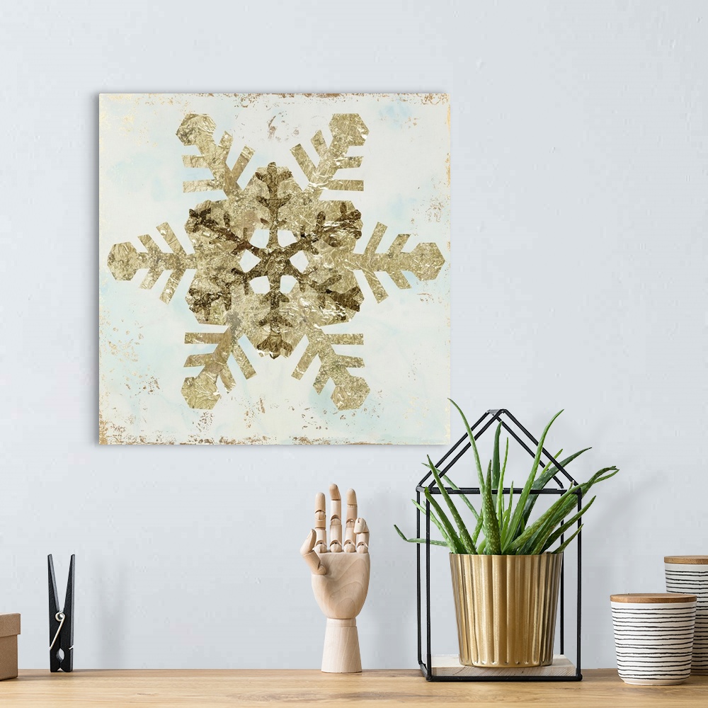 A bohemian room featuring Glistening Snowflake IV