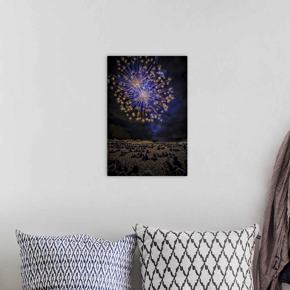 A bohemian room featuring Fireworks in Sardinia