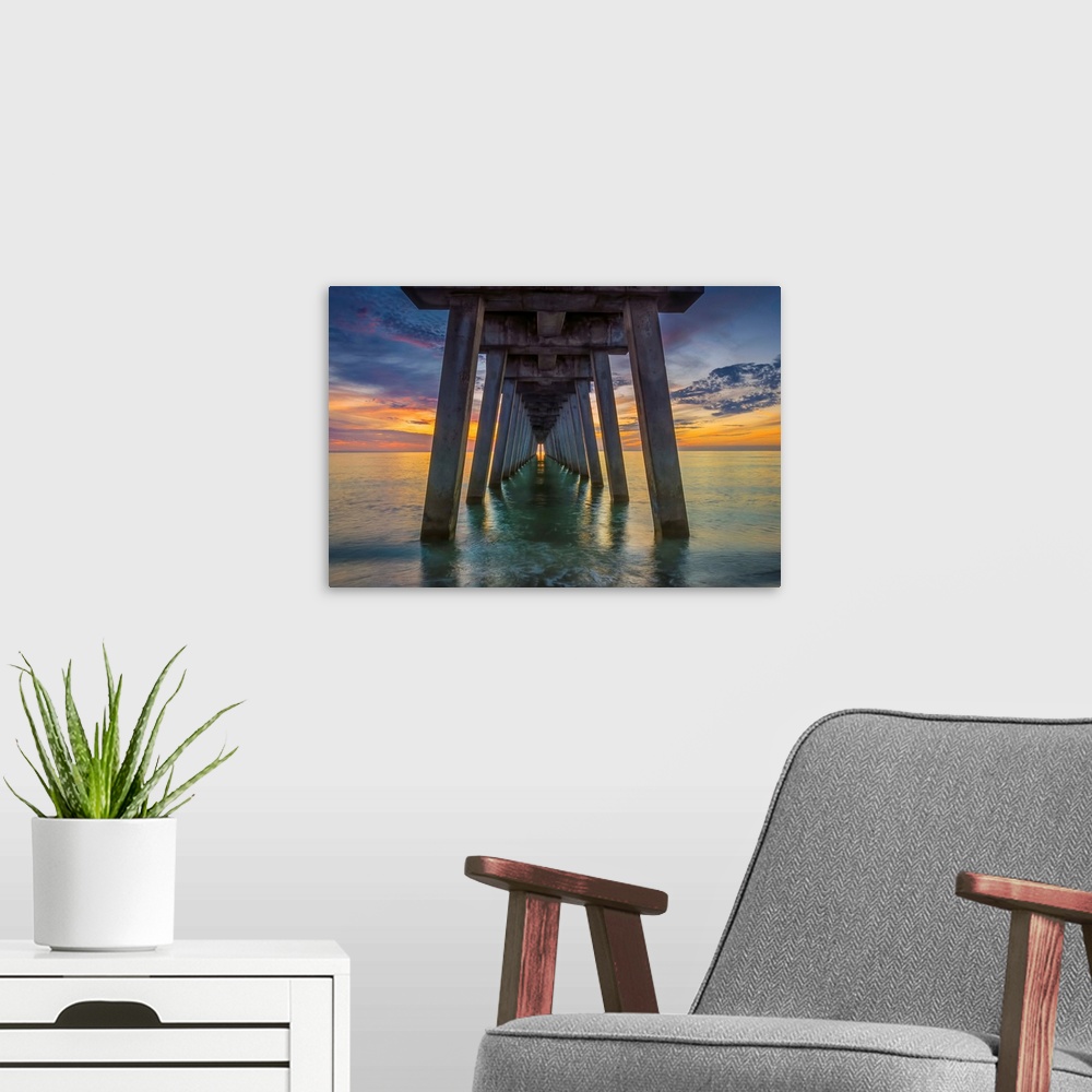 A modern room featuring Venice Fishing Pier, Venice, Florida,Gulf of Mexico.