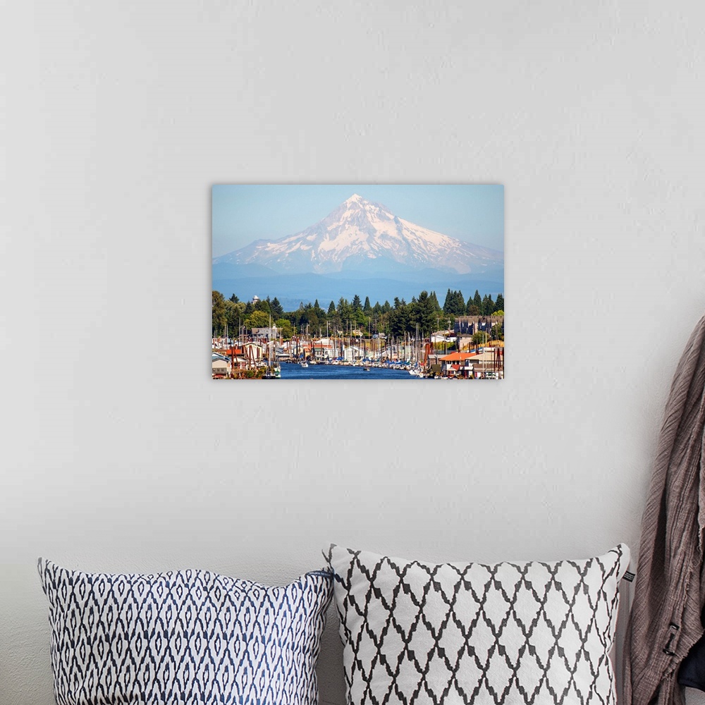 A bohemian room featuring View of a marina in Columbia River with Mount Hood in the background, Portland, Oregon.