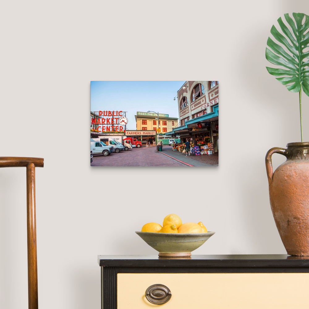 A traditional room featuring Streetview of the farmers market in downtown Seattle, Washington.