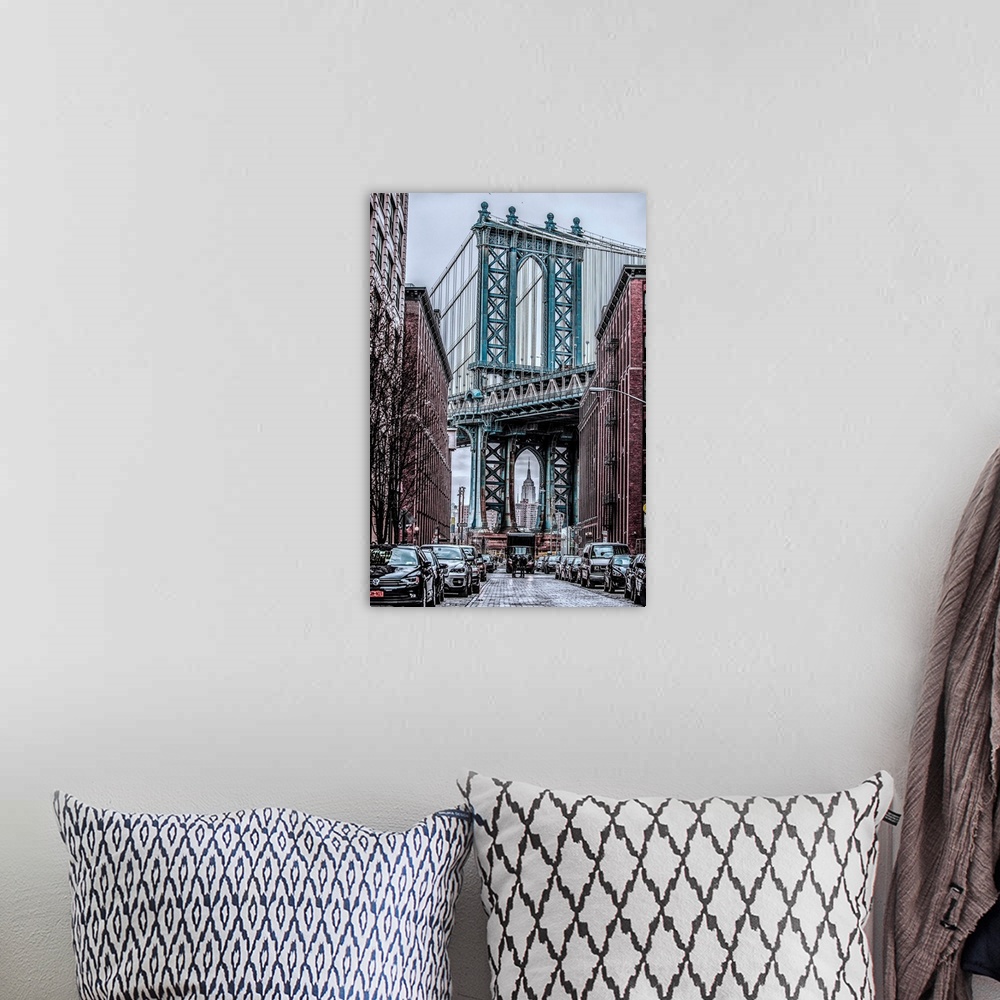 A bohemian room featuring View of Manhattan Bridge from Washington Street in New York City.
