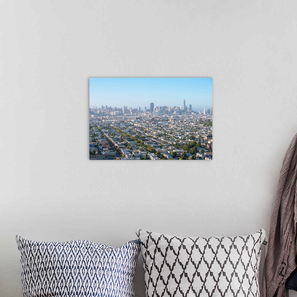 A bohemian room featuring View of San Francisco's skyline and its expansive city.