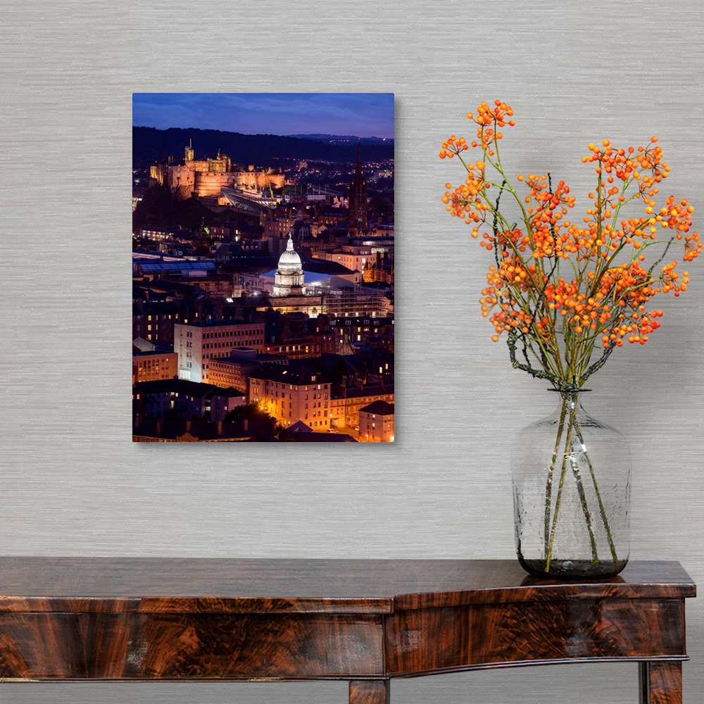 A traditional room featuring Photograph of the city of Edinburgh with the Edinburgh Castle standing out in the distance.