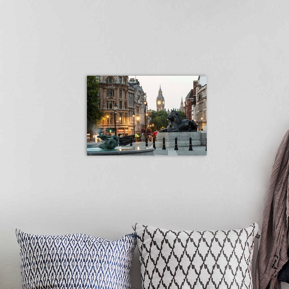 A bohemian room featuring Photograph of the lions at Trafalgar Square with Big Ben in the background, London, England