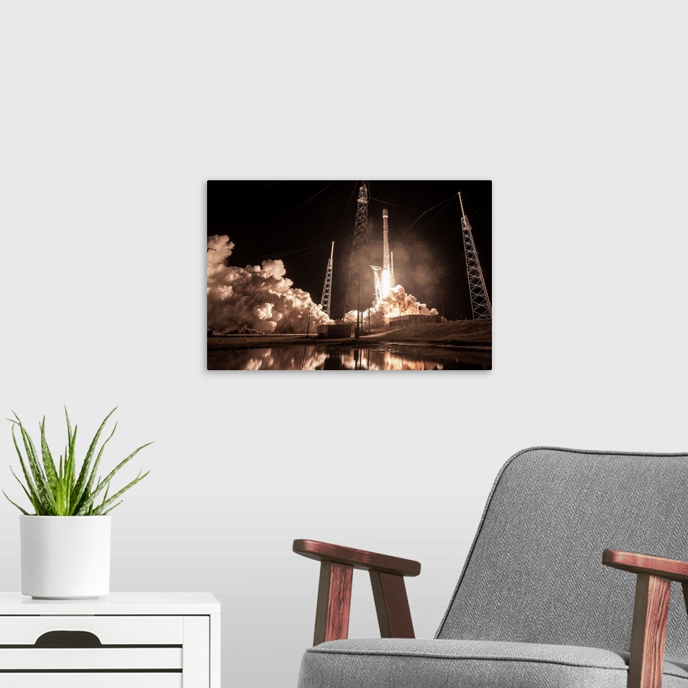 A modern room featuring On Sunday, January 7, 2018, SpaceX launched Falcon 9 from Cape Canaveral Air Force Station, Florida.