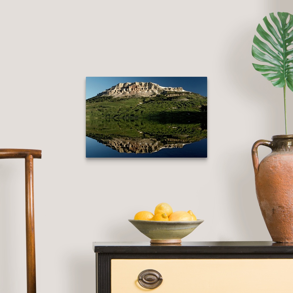 A traditional room featuring Beartooth Lake, Wyoming