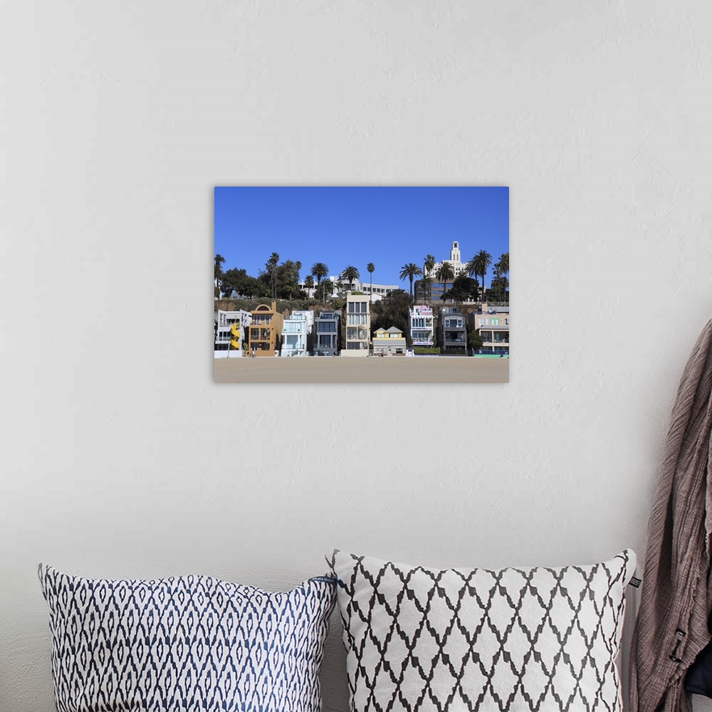 A bohemian room featuring Beach Houses, Santa Monica, Los Angeles, California, United States of America