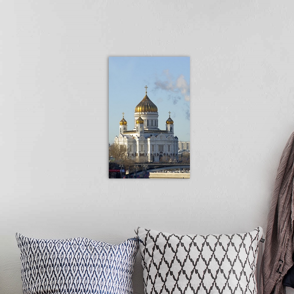 A bohemian room featuring Cathedral of Christ the Saviour, Moscow, Russia