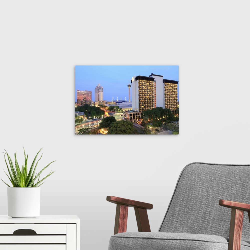 A modern room featuring Downtown skyline, San Antonio, Texas