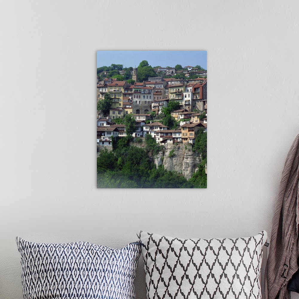A bohemian room featuring Houses on a hill in the town of Veliko Turnovo in Bulgaria, Europe