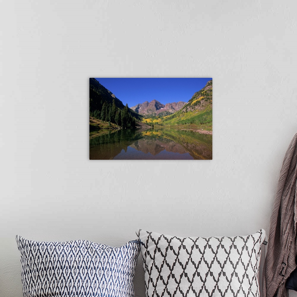 A bohemian room featuring Maroon Bells, Aspen, Colorado, United States of America, North America