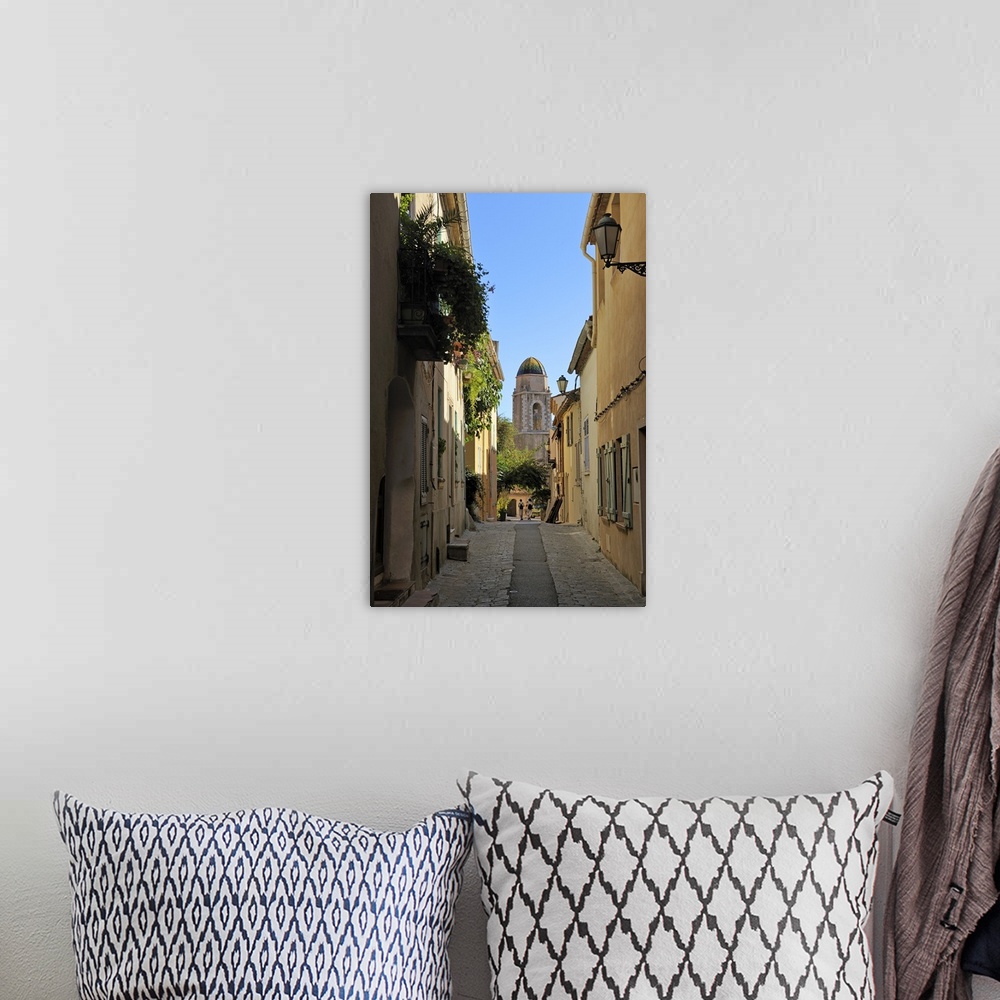 A bohemian room featuring Narrow back street, St. Tropez, Var, Provence, Cote d'Azur, France, Europe
