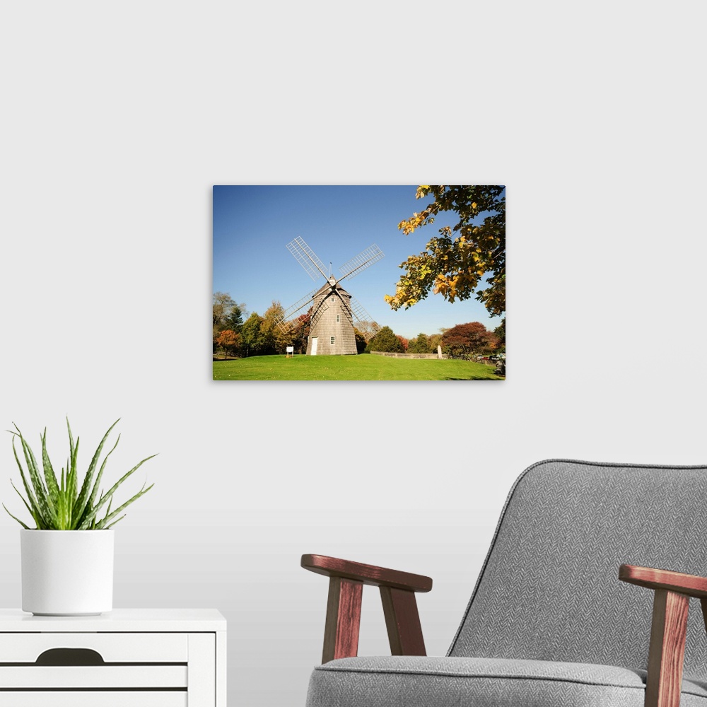 A modern room featuring Old Hook Windmill, East Hampton, The Hamptons, Long Island, New York State